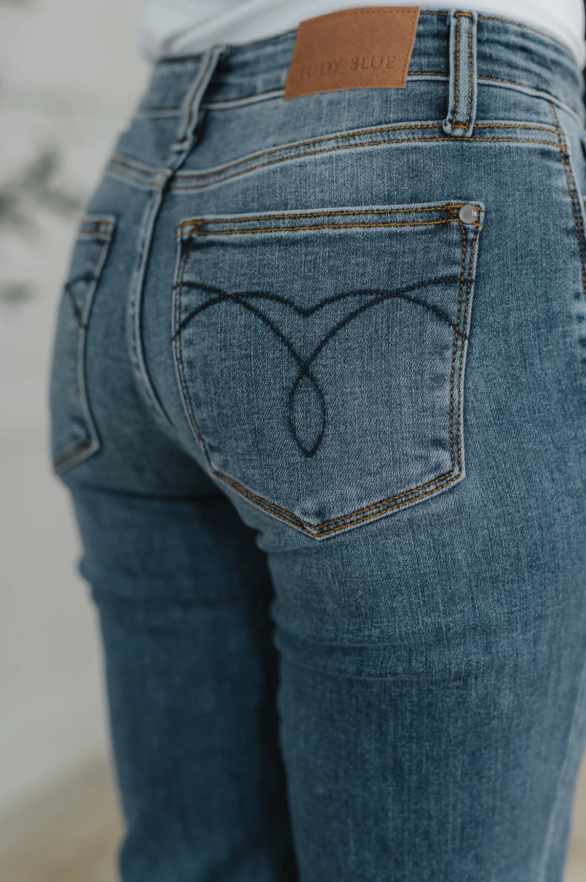 Kimber Mid Rise Boyfriend Cuffed Jean
