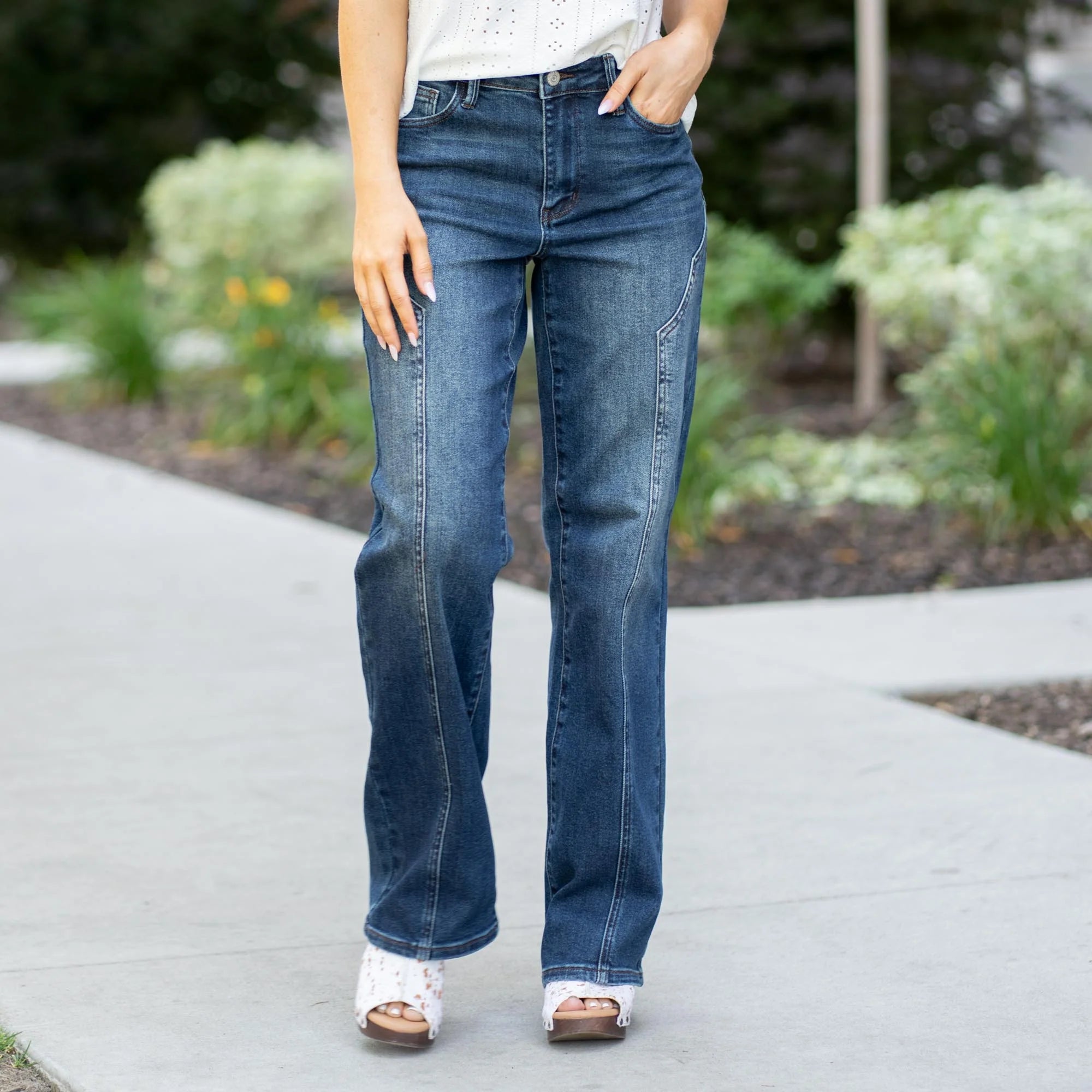 Cecily Mid Rise Seam Detail Straight Leg Jean