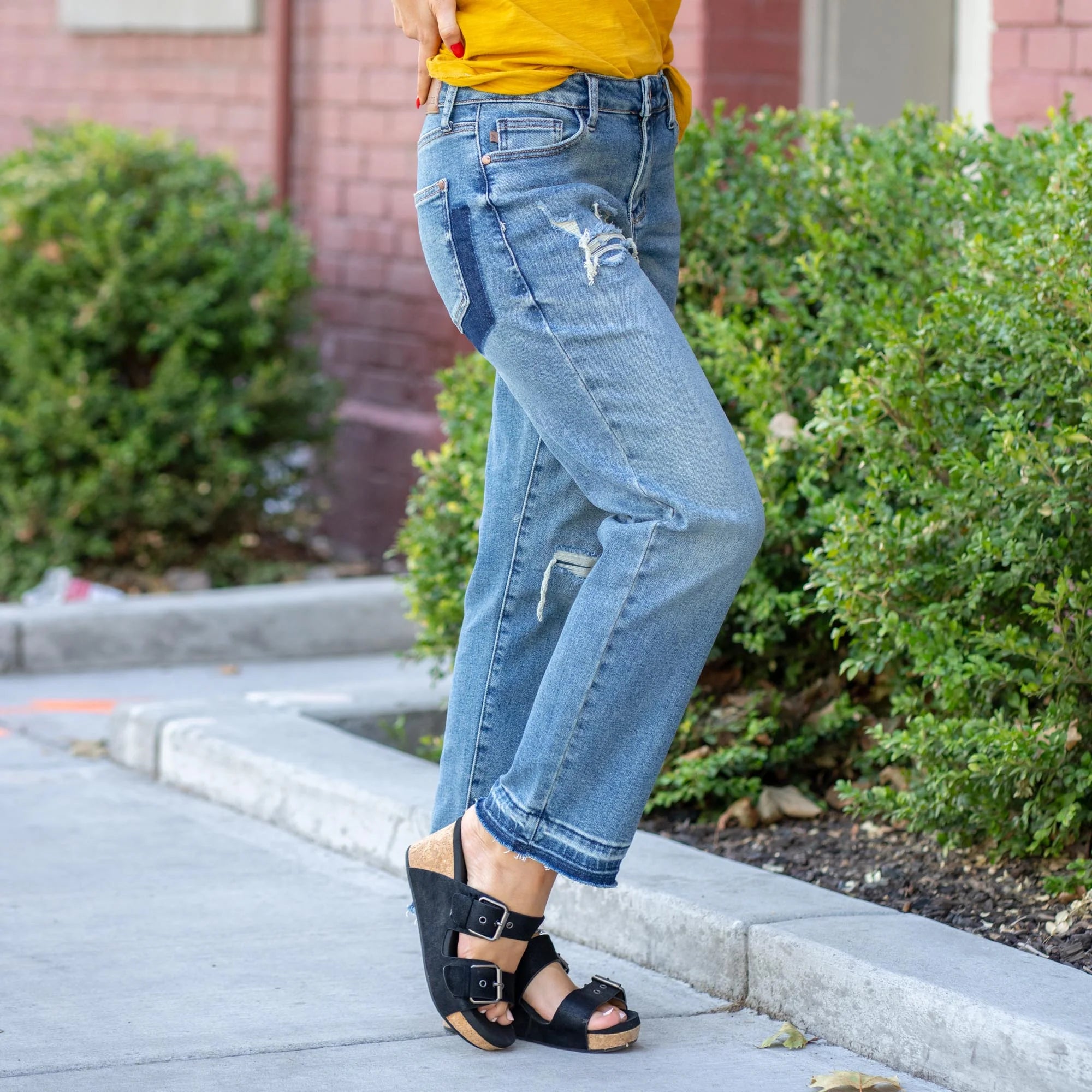 Kamryn Mid Rise Boyfriend Destroy Release Hem Jean