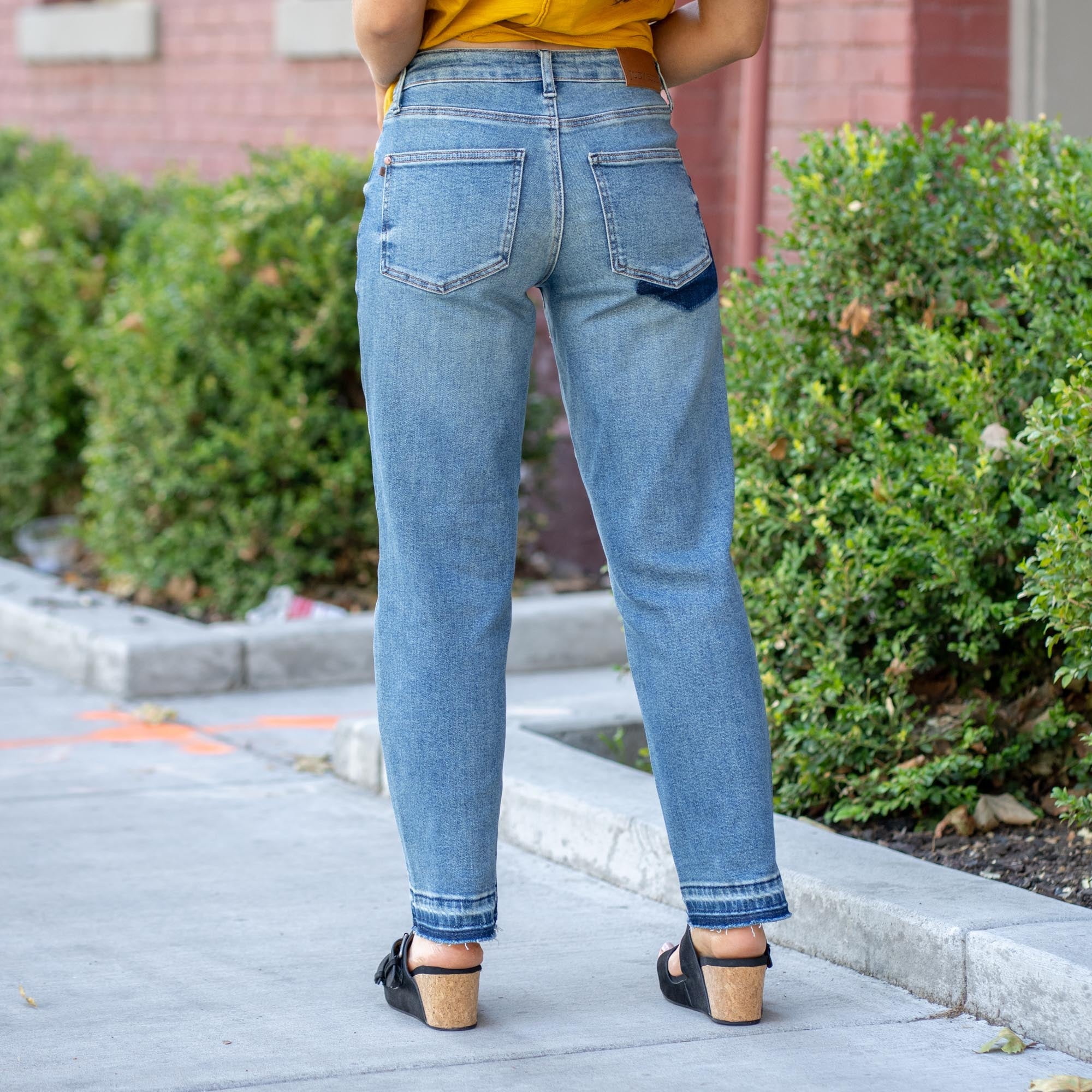 Kamryn Mid Rise Boyfriend Destroy Release Hem Jean