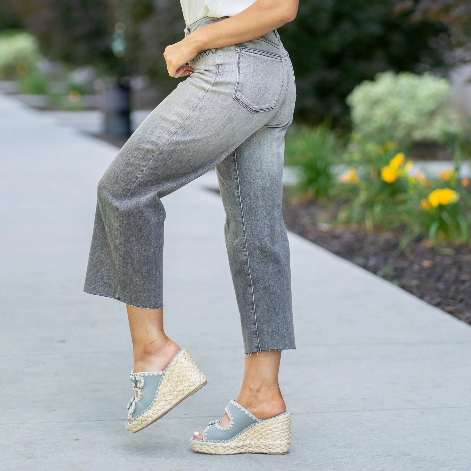 Maddy Wide Leg Embroidered Jean