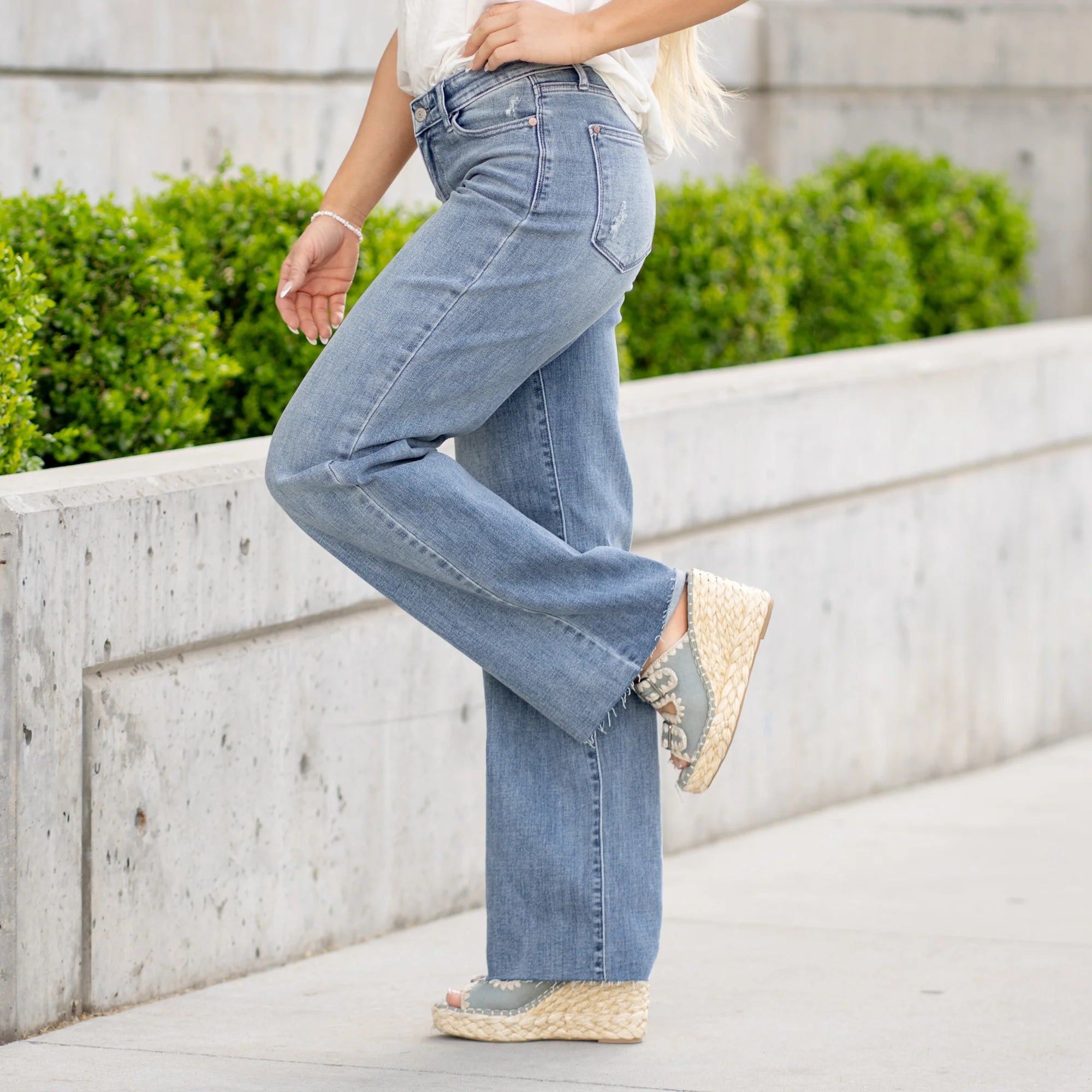 Lindsey V-Front Baggy Jean